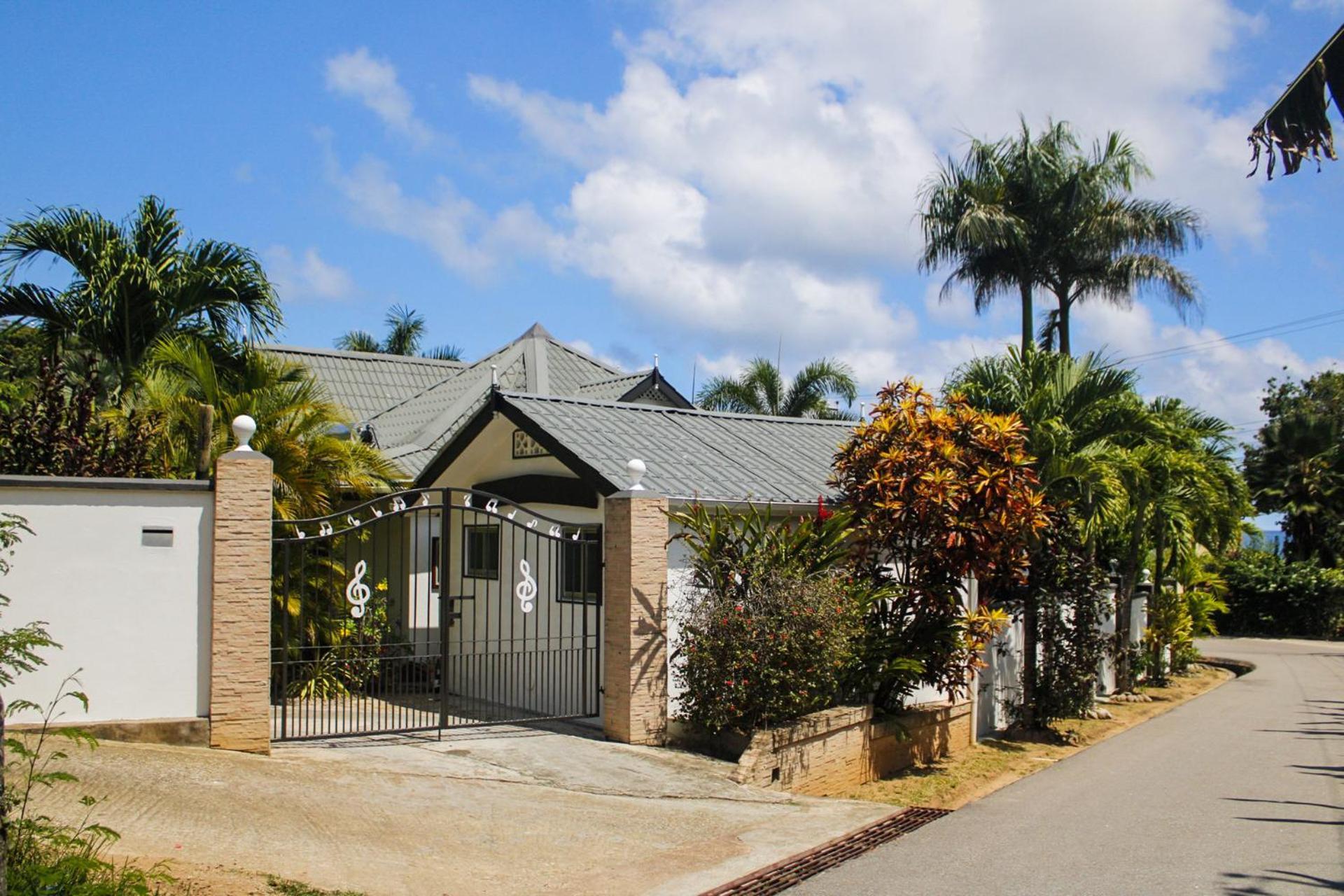 Nid'Aigle Lodge Baie Sainte Anne Exteriér fotografie